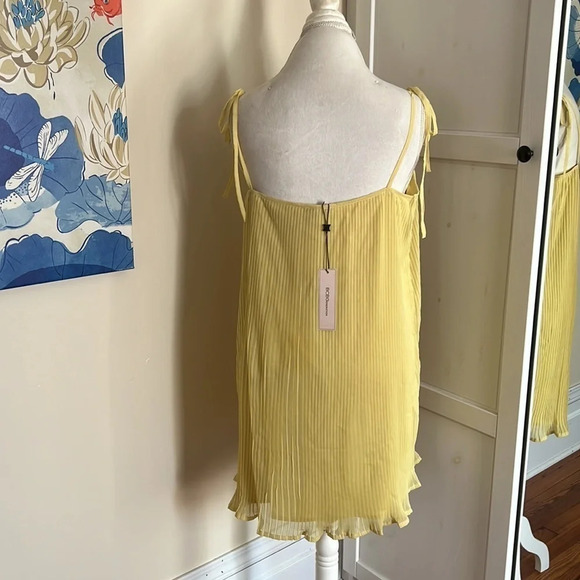 BCBGeneration Buttermilk Yellow Pleated Mini Dress - Size L - NWT - Picture 10 of 12